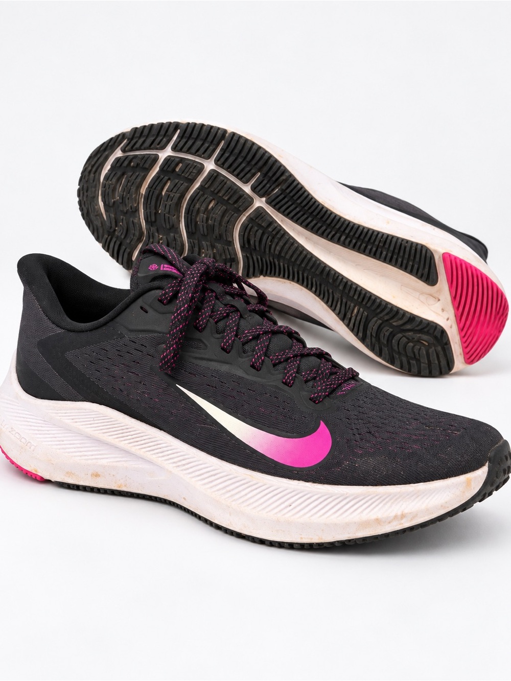Nike Women's Black & Pink Gradient Swoosh Running Sneakers